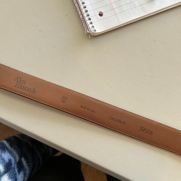 Allen Edmonds Soft Tan Distressed Calfskin USA Made Belt - 40/XL - Picture 3 of 11